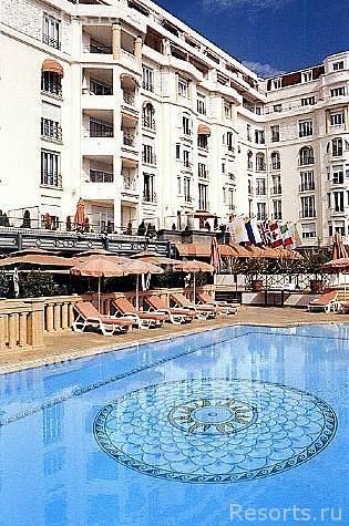 Hotel Majestic Barriere 32